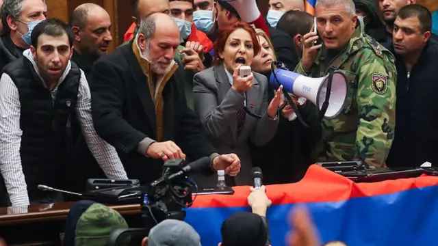 Ermənistan parlamentinə