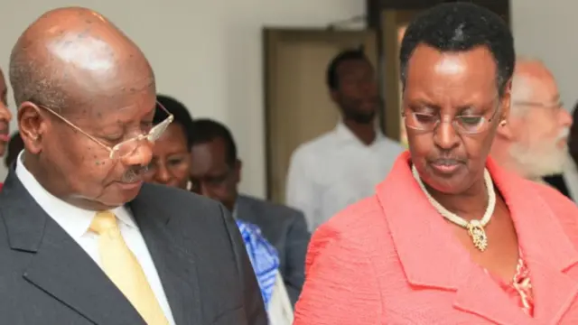 Rais wa Uganda Yoweri Museveni na waziri wake wa elimu Janet Museveni