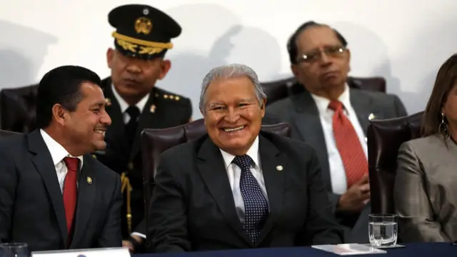 萨尔瓦多总统桑切斯·塞伦(图中)。