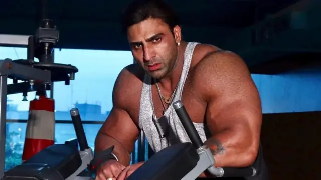 ਵਰਿੰਦਰ ਘੁੰਮਣ