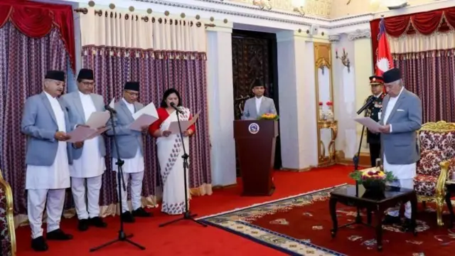 राष्ट्रपति रामचन्द्र पौडेलसँग शपथ ग्रहण गर्दै चार देशका राजदूत - फाइल तस्बिर 