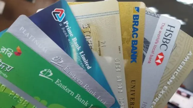 বাংলাদেশে মোট ৮৫ লাখ এটিএম কার্ড গ্রাহক রয়েছে। ক্রেডিট কার্ডের গ্রাহক রয়েছে আরো ৫ লাখ।