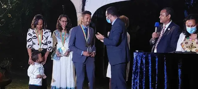 Maashina ho'a qaamaafi dhiibbaa dhiigaa safaru kalaqame