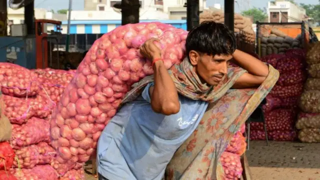 પ્રતીકાત્મક તસવીર