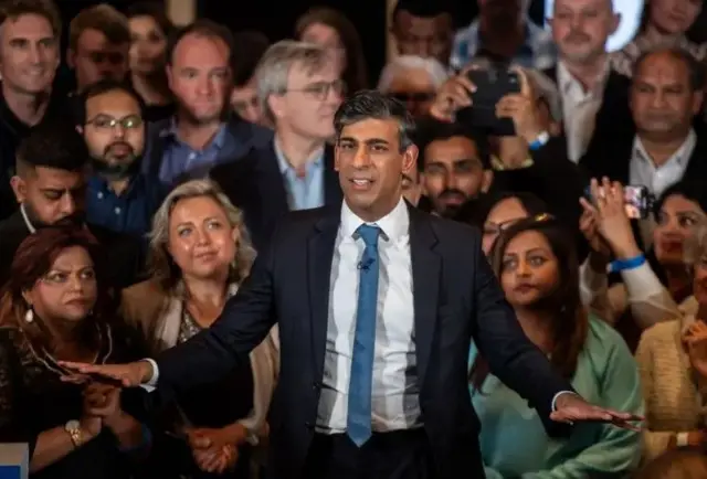 Le Premier ministre Rishi Sunak soutient le système électoral en place