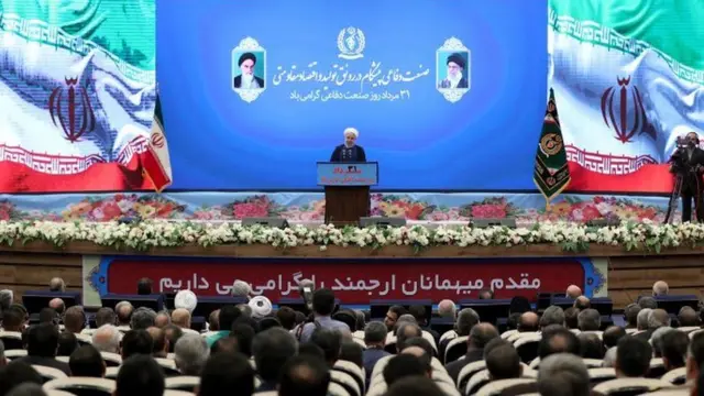 روز دفاع ملی