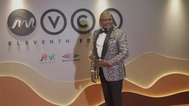 Sani Mu'Azu for di red carpet