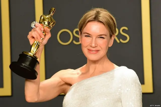 बेस्ट एक्ट्रेस का ख़िताब के साथ रेने ज़ेनवेगर