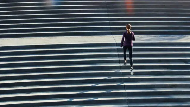 Aktivitas sederhana seperti menaiki tangga dapat memberikan manfaat kesehatan yang signifikan.