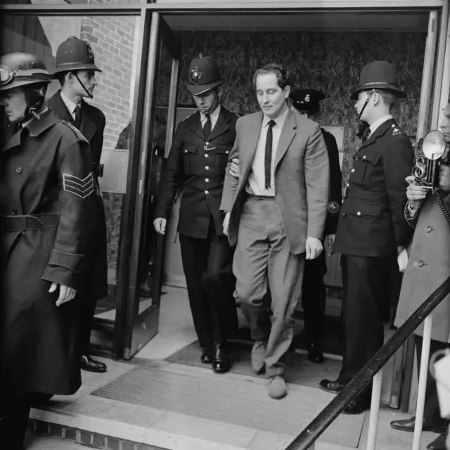 બીબીસી ગુજરાતી, ગુજરાત, બ્રિટન, ટ્રેન લૂંટ, પોલીસ, ટ્રેન, રેલવે, ન્યાયતંત્ર, ઇતિહાસ