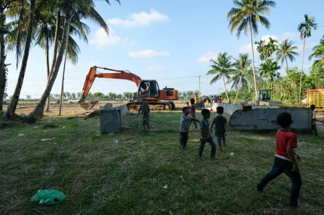Sisa-sisa bangunan Rumoh Geudong yang dihancurkan hingga rata dengan tanah, Rabu, 21 Juni 2023.
