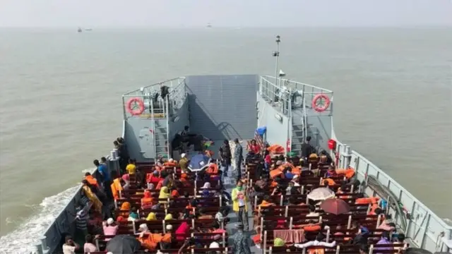 রোহিঙ্গাদের একটি অংশকে ভাসানচরে স্থানান্তরের পর আবার এ নিয়ে বিএনপি মুখ খুলেছে।