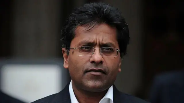 2009 मध्ये आयपीएलच्या टीव्ही प्रसारणाच्या हक्कांच्या एका करारात नियमांचं उल्लंघन केल्याच्या आरोपात ललित मोदी यांच्या विरोधात चौकशी सुरू आहे