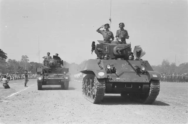 Parade Brigade-U dalam rangka Hari Ratu, 31 Agustus 1946.