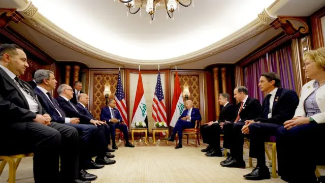 بایدن در جده با مصطفی کاظمی، نخستوزیر عراق دیداری دوجانبه برگزار کرد