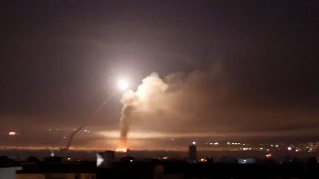 Missile fire seen over Damascus on 10 May 2018