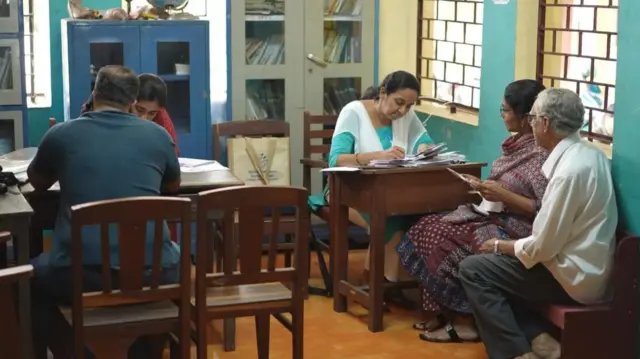 एसआईआर के लिए बैठक बीएलओ