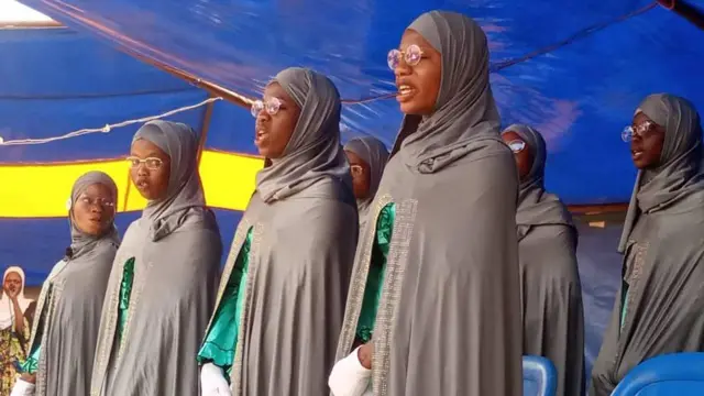 Aworan awọn ọmọ ile keu