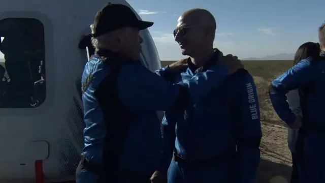 Amazon’un kurucusu Jeff Bezos, sahibi olduğu Blue Origin şirketinin roketlerinden biriyle uzaya gitmesi için Star Trek’te Kaptan Kirk’ü oynayan William Shatner’a para ödedi