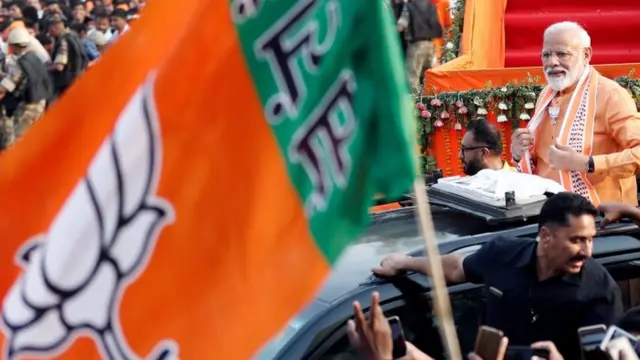 नरेंद्र मोदी