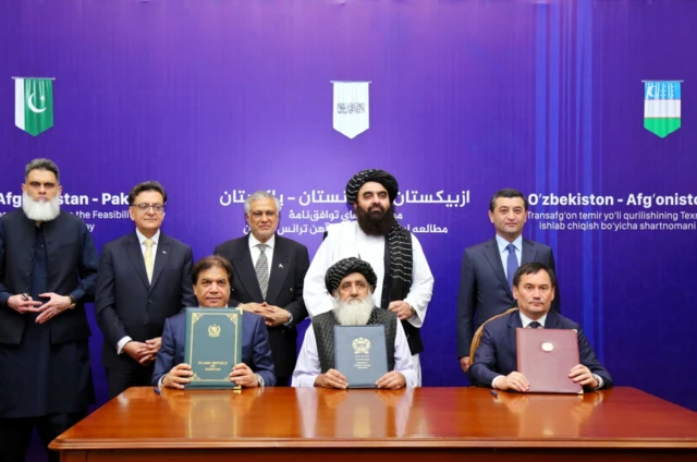 Temir yo‘l ishga tushsa, Pokistondan O‘zbekistonga yuk tashish 35 emas, 3-5 kun davom etadi.