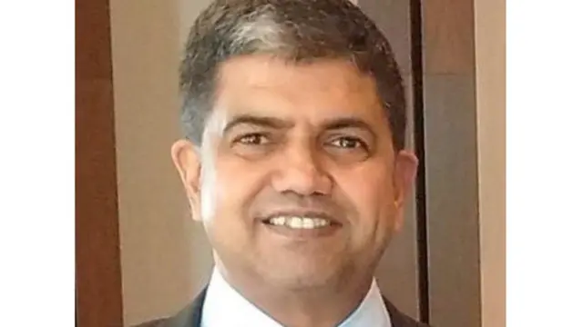 ගෝලීය දෙමල සංසදයේ ප්‍රකාශක සුරේන් සුරෙන්දිරන්