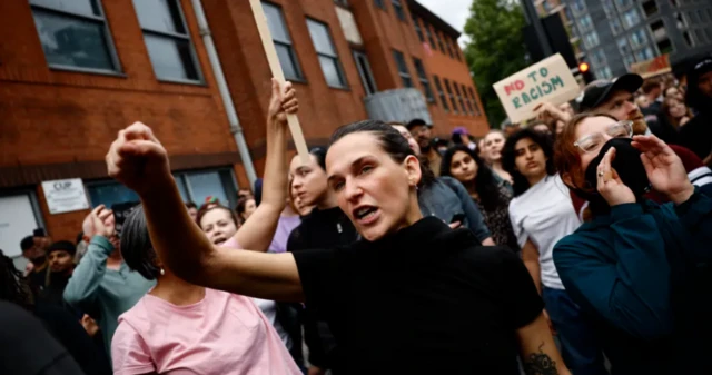 ስደተኞች ጠል ነውጥና ዘረኛነትን የሚነቅፉ ሰልፎች