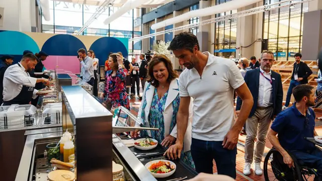 ప్యారిస్ ఒలింపిక్స్‌ విలేజ్‌లో రెస్టారెంట్