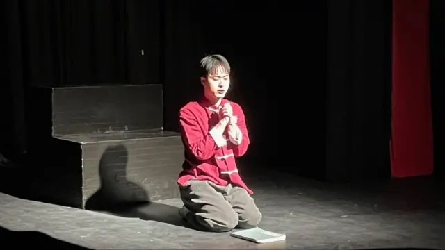 연극 무대에 오른 이원석 씨