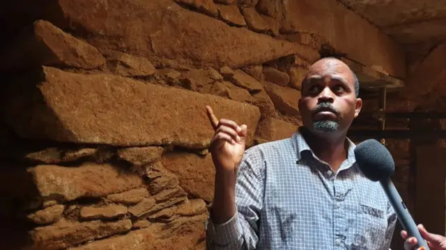 ሓላፊ ቤት ጽሕፈት ቱሪዝም ከተማ ኣኽሱም ኣቶ ገብረመድህን ፍጹም ብርሃን