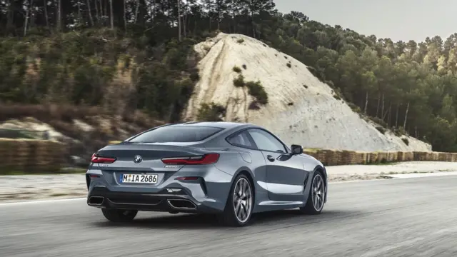 ب‌ام‌و سری هشت با مرسدس-بنز کلاس S کوپه رقابت می‌کند