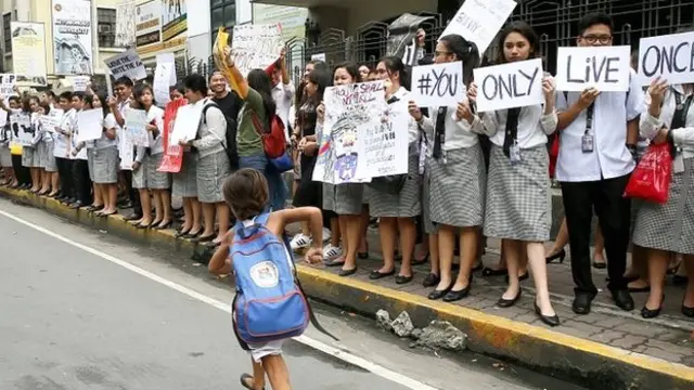 تظاهرات مخالفان دوترته