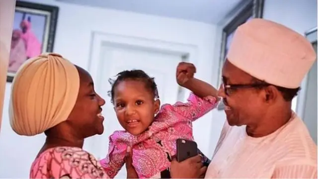 Shugaba Muhammadu Buhari da 'ayrsa Amina da jikarsa Aisha Ayush