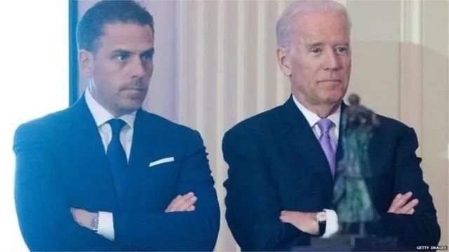 जो बायडन आपला मुलगा हंटरसोबत