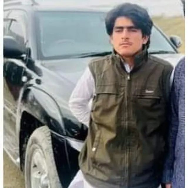 دسویں جماعت کے طالب علم انور خان