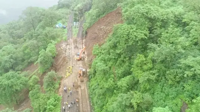 मुंबई, पुणे, रेल्वे