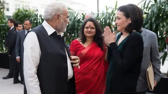 అంఖీ దాస్, నరేంద్ర మోదీ