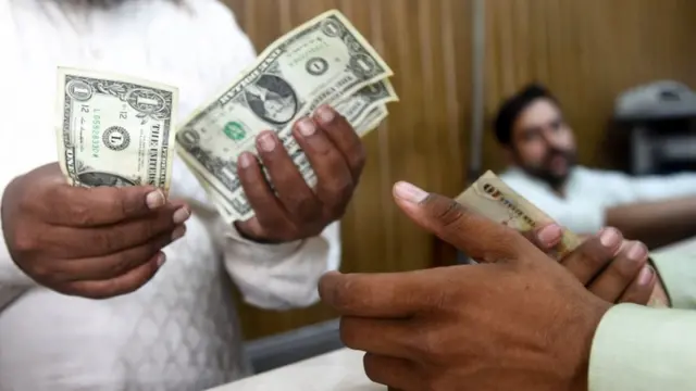 पाकिस्तानी रुपया