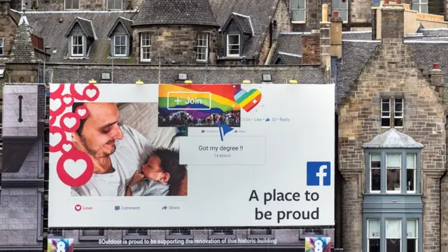 Реклама Facebook в Эдинбурге.