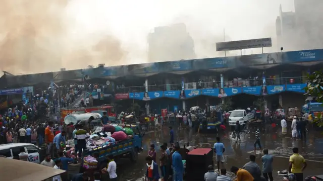 অনেকে অভিযোগ করছেন পরিকল্পনা করে আগুন লাগানো হয়েছে