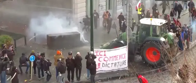 ਪ੍ਰਦਰਸ਼ਨ ਕਰਦੇ ਕਿਸਾਨ