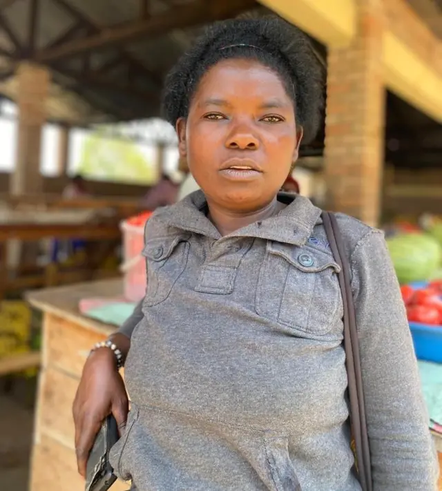 Vestine Nyiramaturege avuga ko yifuza ko Abasenateri bajya babageraho nibura gatatu mu mwaka