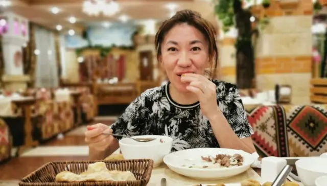 मरियम काजाकस्तानका मानिसहरूले परम्परागत रूपमै धेरै नुन प्रयोग गर्ने गरेको बताउँछिन्