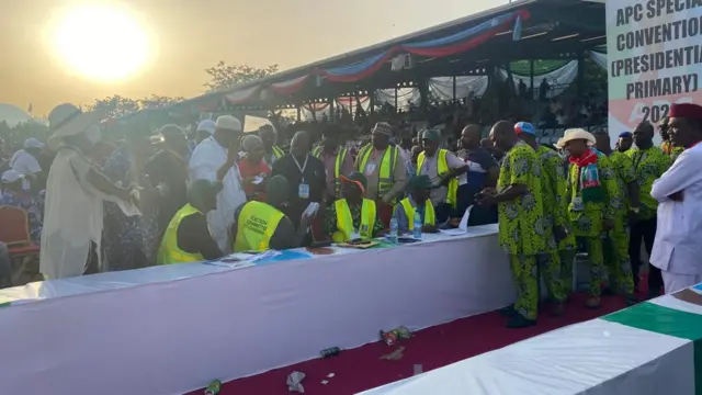 Ndị na-eme ntuliaka