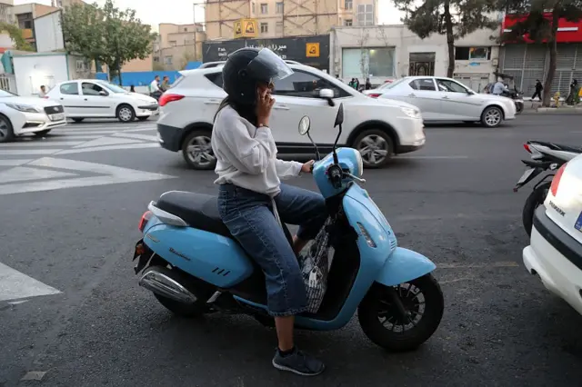 موتور سواری زنان