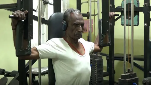 பளு தூக்குதல்