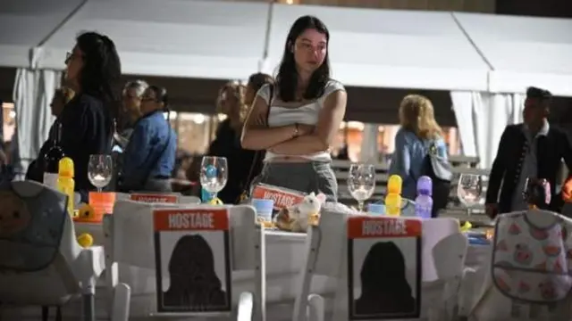 केही इजरेली बन्धकका आफन्त