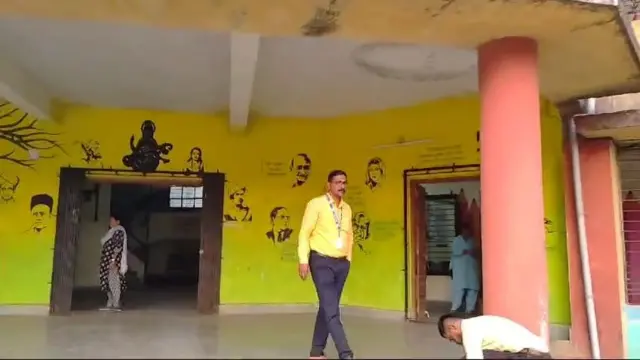 मुलीला कुष्ठरोगी ठरवलं, घरच्यांना पत्ताच नाही 