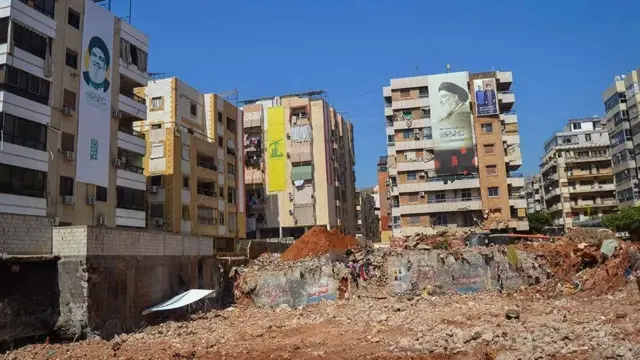 بسیاری از رهبران ارشد حزب‌الله، از جمله حسن نصرالله، رهبر قدیمی این گروه در حملات هوایی در حومه جنوبی بیروت کشته شدند