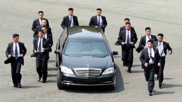 Kim Jong Un konkolaattota qananii kanneen akka Mercedes Benz fayyadama